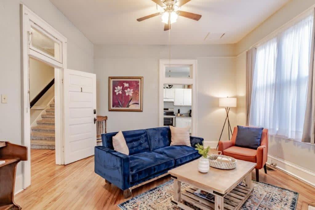 Dauphin District Darling #1-Downtown, Restaurants Apartment Mobile Exterior photo